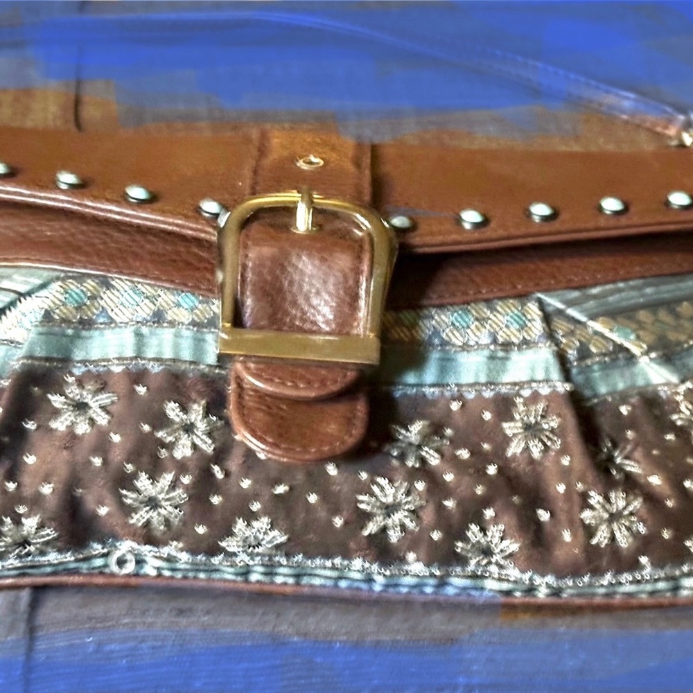 Isabella Fiore clutch shoulder bag, beads, stones,11x6”,tapestry,zip,